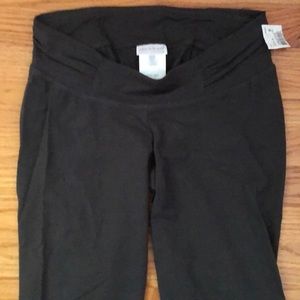 A Pea in the Pod yoga pants. NWT!